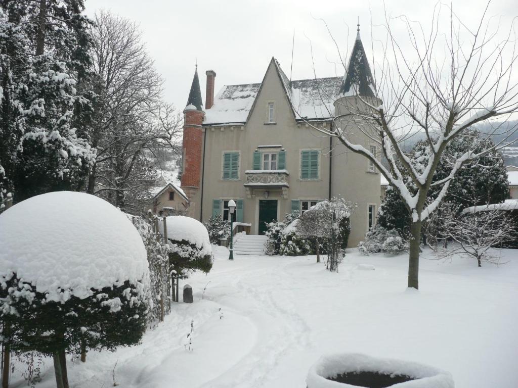Bed and Breakfast Au Fond De La Cour Veyre-Monton Экстерьер фото