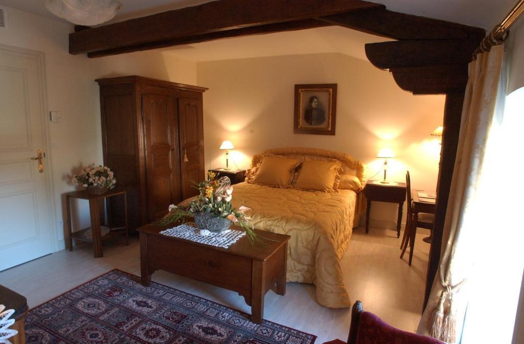 Bed and Breakfast Au Fond De La Cour Veyre-Monton Номер фото